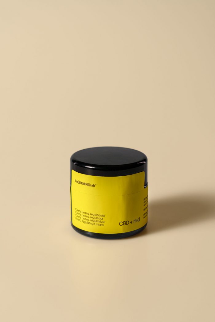 The BeeMine Lab Crema Dermo-Reguladora con CBD + Miel - Imagen 2